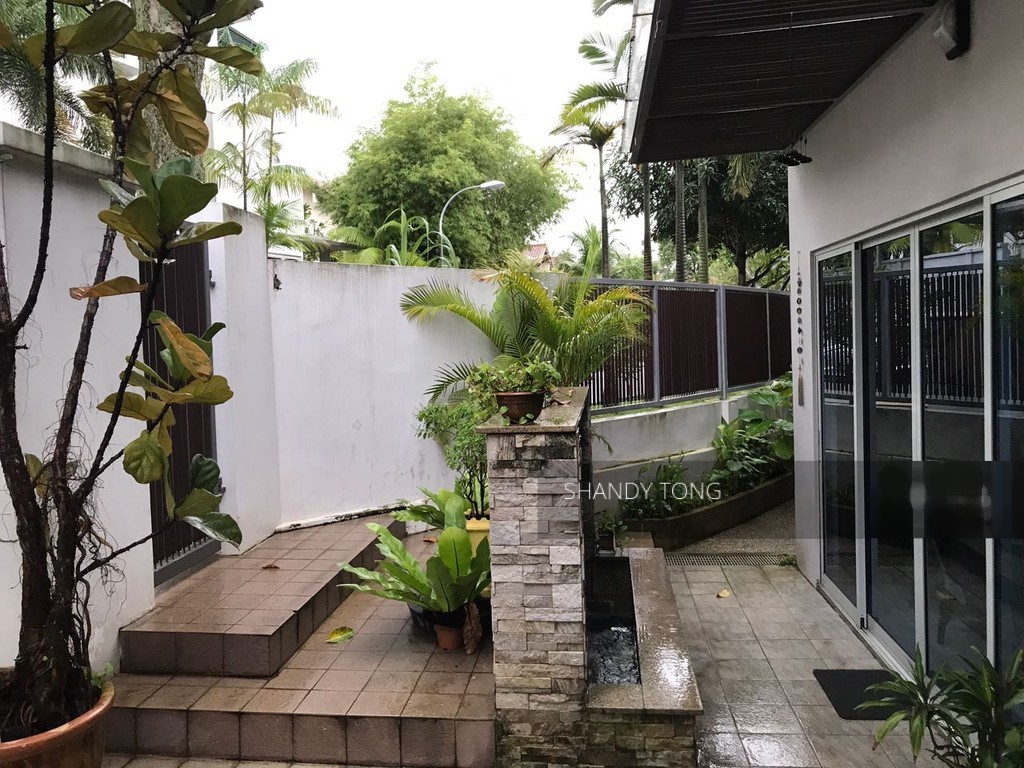 Lilac Road (D28), Terrace #143826262